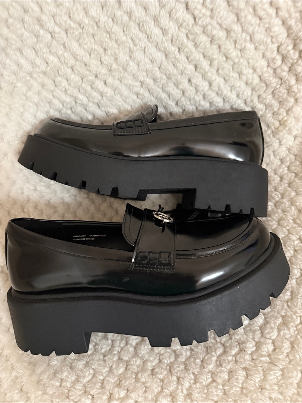 NWT Women’s 8 Madden New York City Lug Sole Coin Black Patent Loafer Cottagecore - Picture 7 of 12
